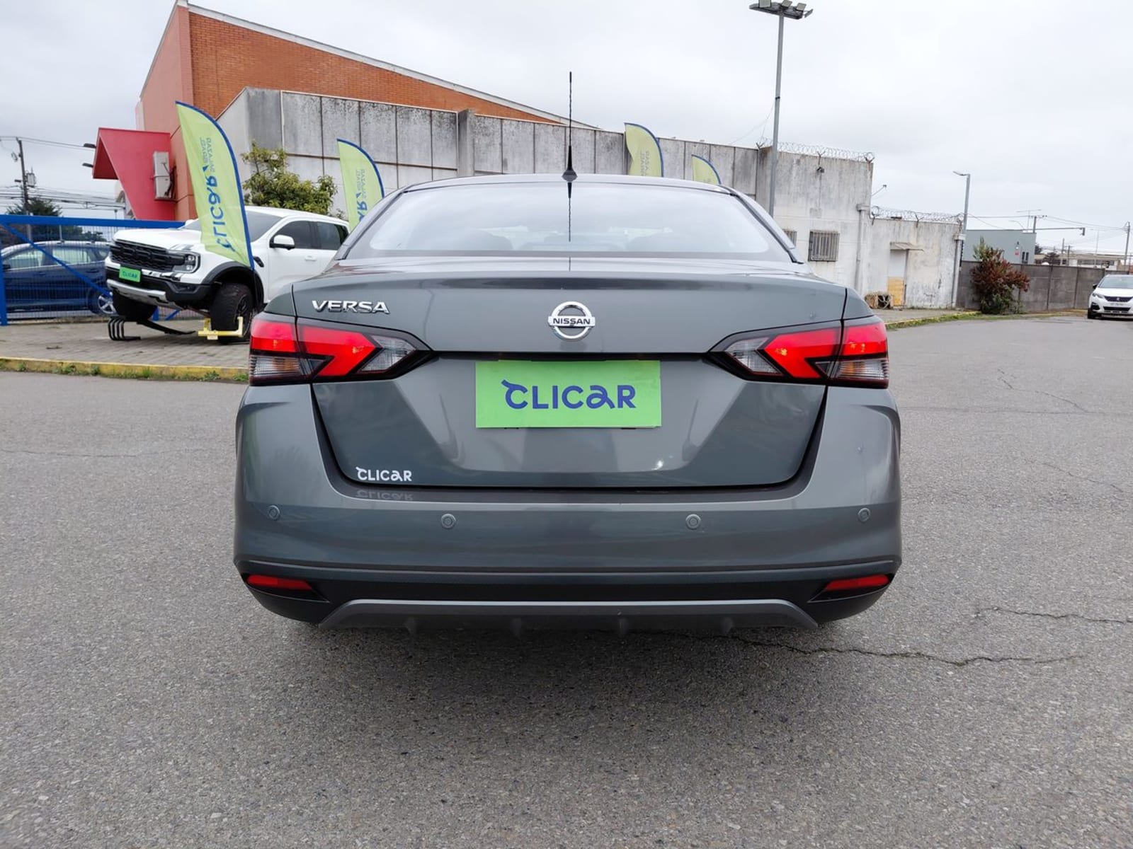 Nissan Versa 1.6 Sense Mt 4p 2021 - Imagen 6 de 8