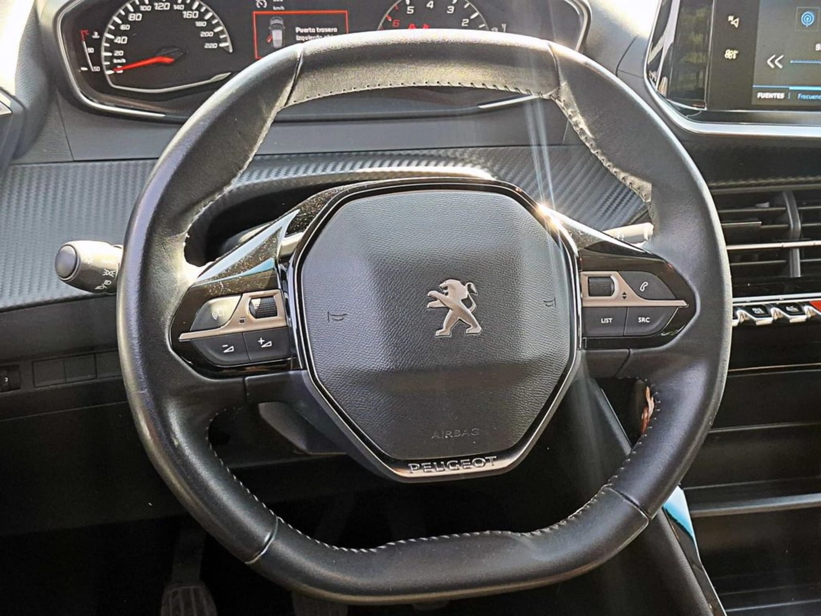 PEUGEOT 208 PURETECH 75 1.2 2022 - Imagen 13 de 18