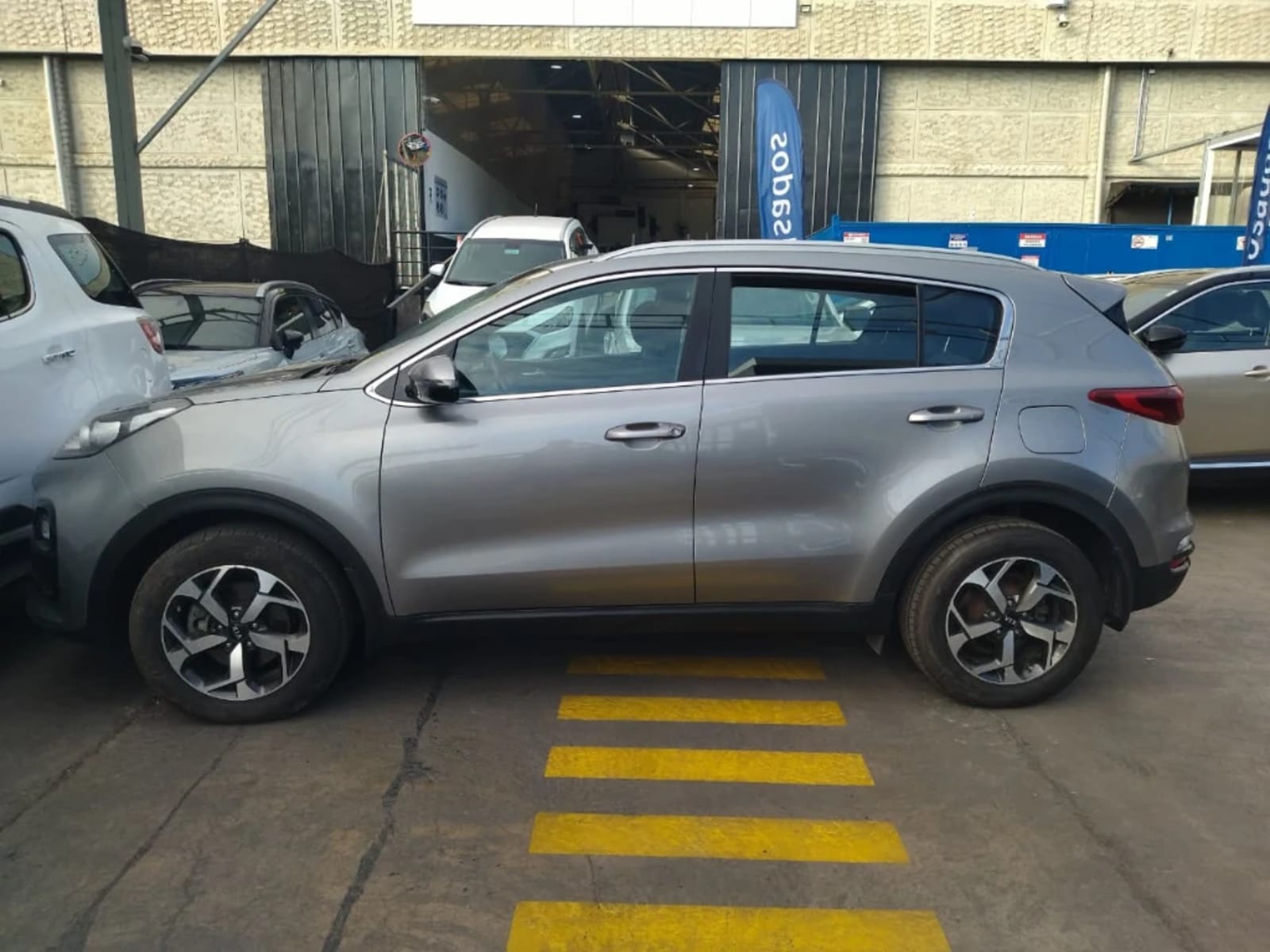 KIA SPORTAGE 2.0 LX 2WD 6MT 5P 2020 - Imagen 8 de 20