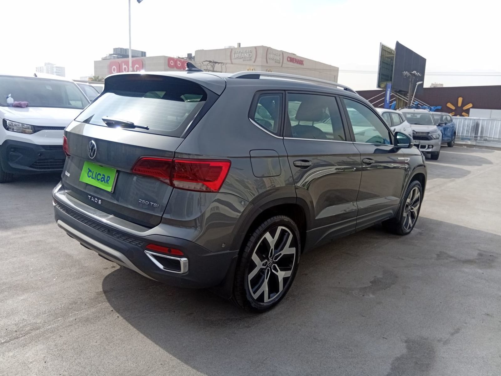 Volkswagen Taos 1.4 Tsi Highline 4x2 At 5p 2024 - Imagen 7 de 8