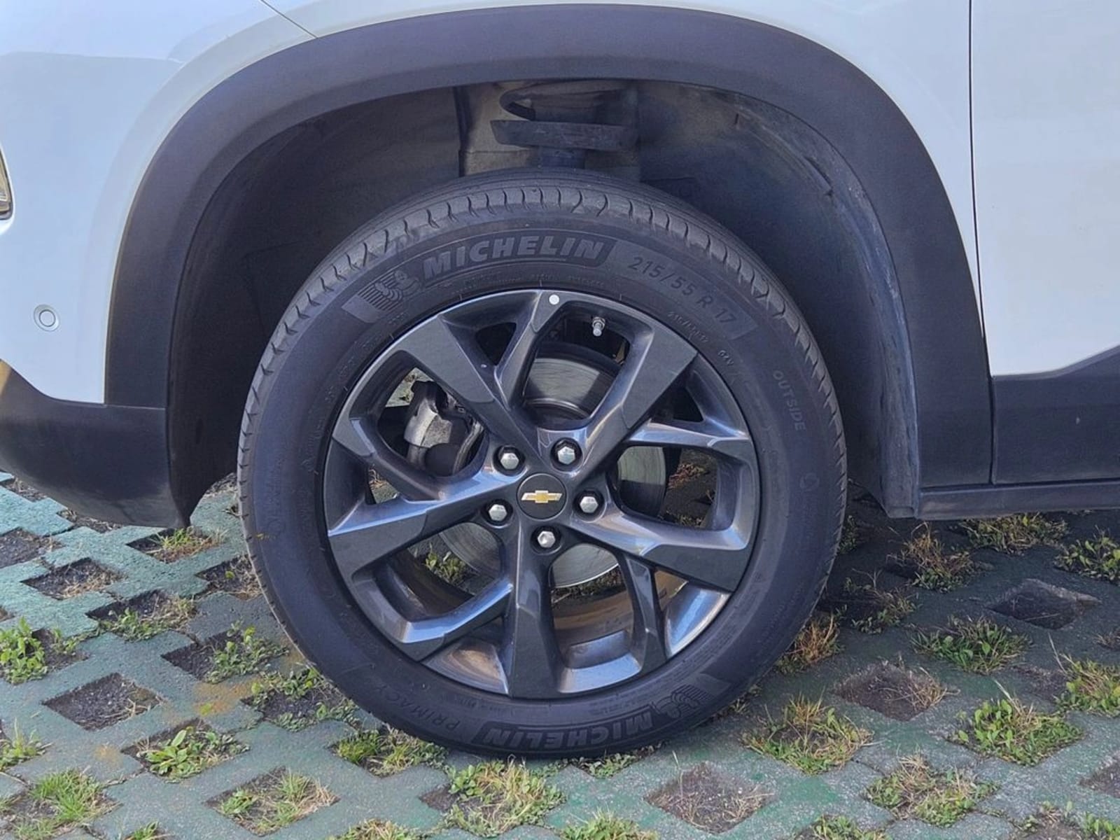 CHEVROLET MONTANA 1.2T PREMIER S 4X2 MT 4P 2024 - Imagen 9 de 20