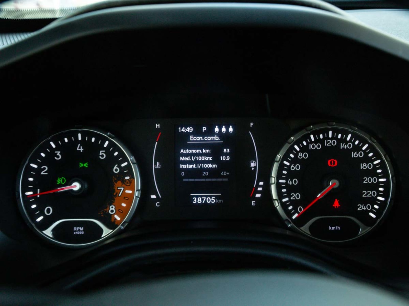 JEEP RENEGADE LONGITUDE 4X2 2023 - Imagen 7 de 13