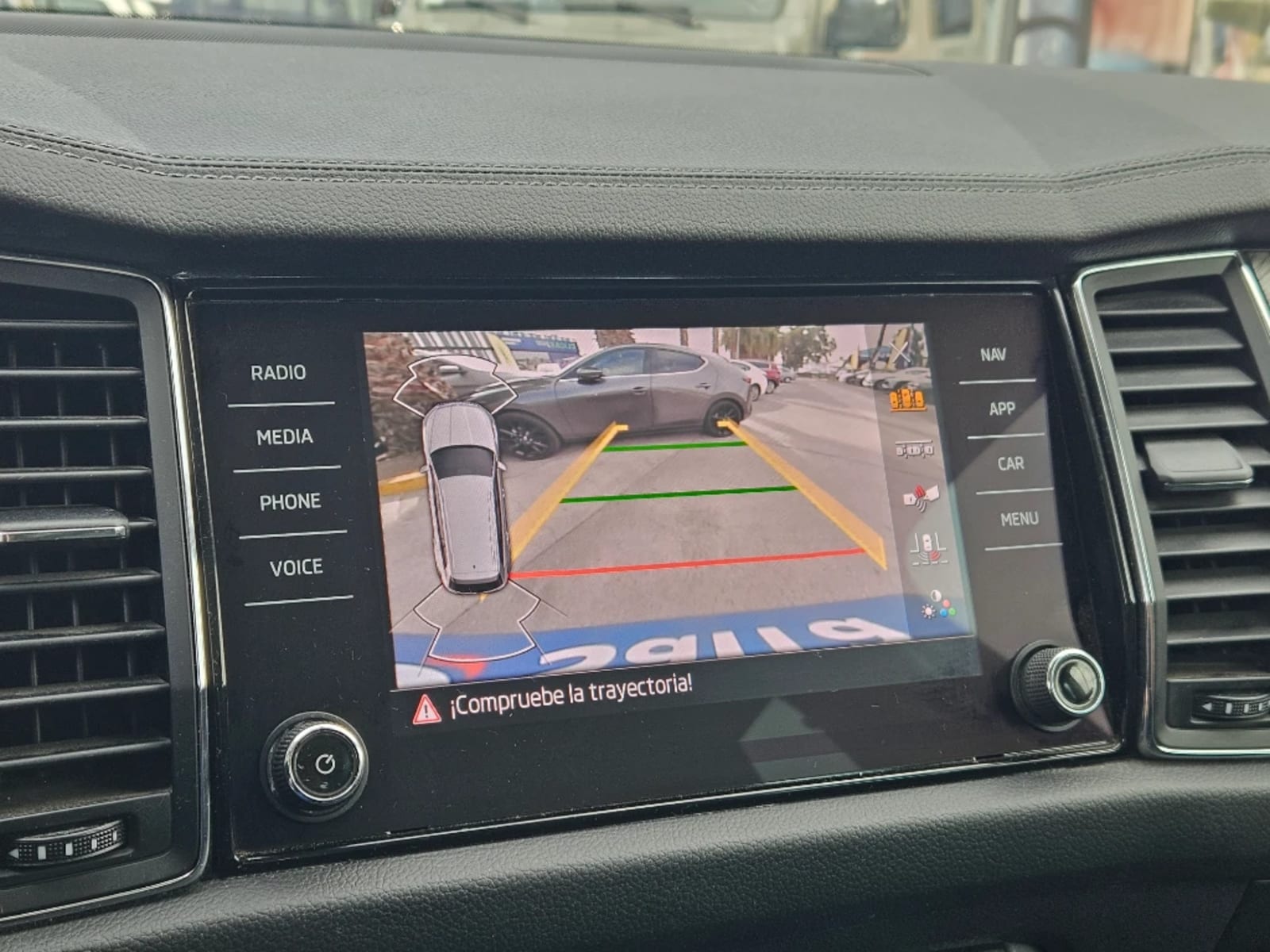 SKODA KODIAQ 2.0 TSI 4X4 DSG7 AT 5P 2022 - Imagen 17 de 20