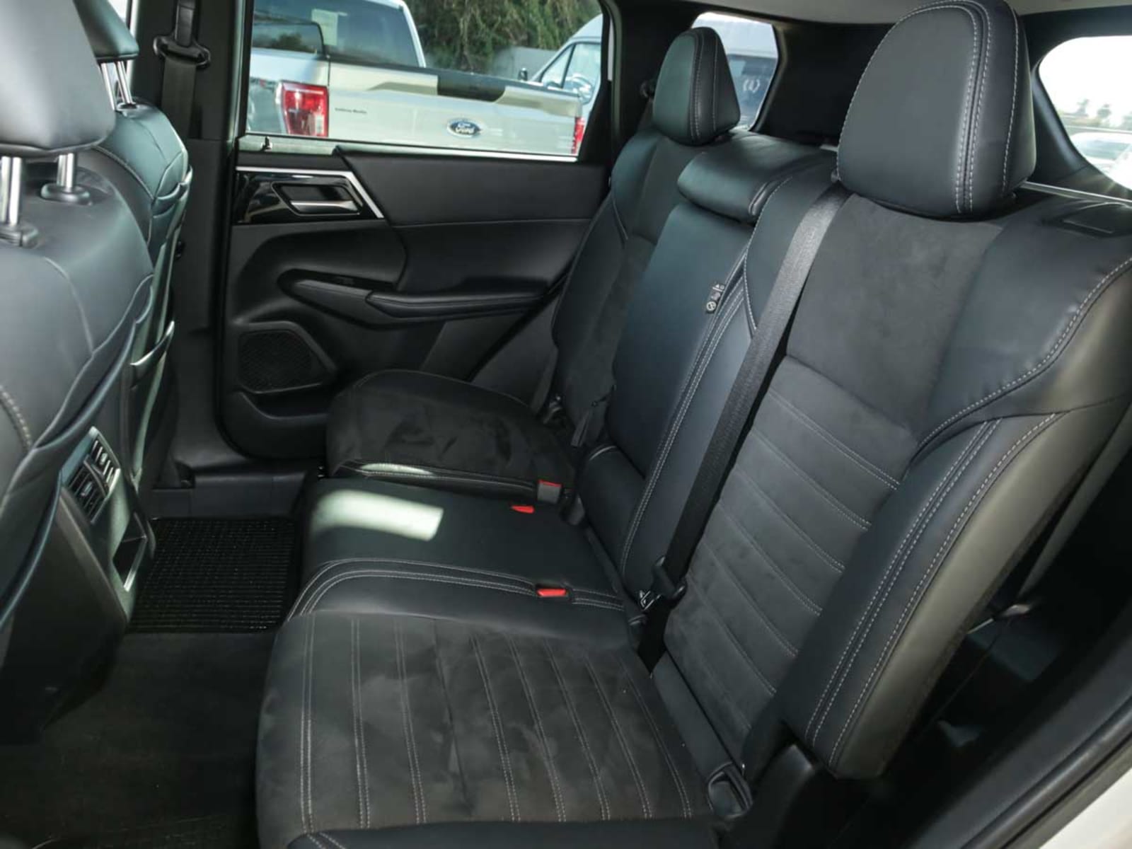 MITSUBISHI NEW OUTLANDER GLS 2023 - Imagen 11 de 16