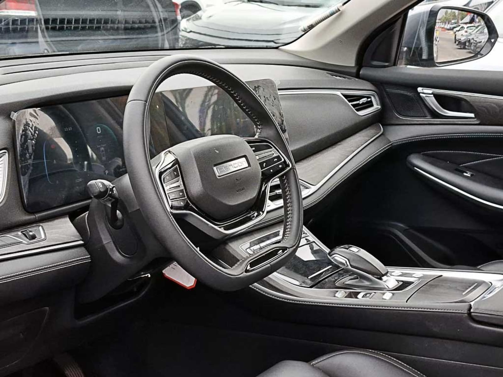DFSK SUV 600 (IN) 1.5 T LUXURY AT 2024 - Imagen 14 de 20