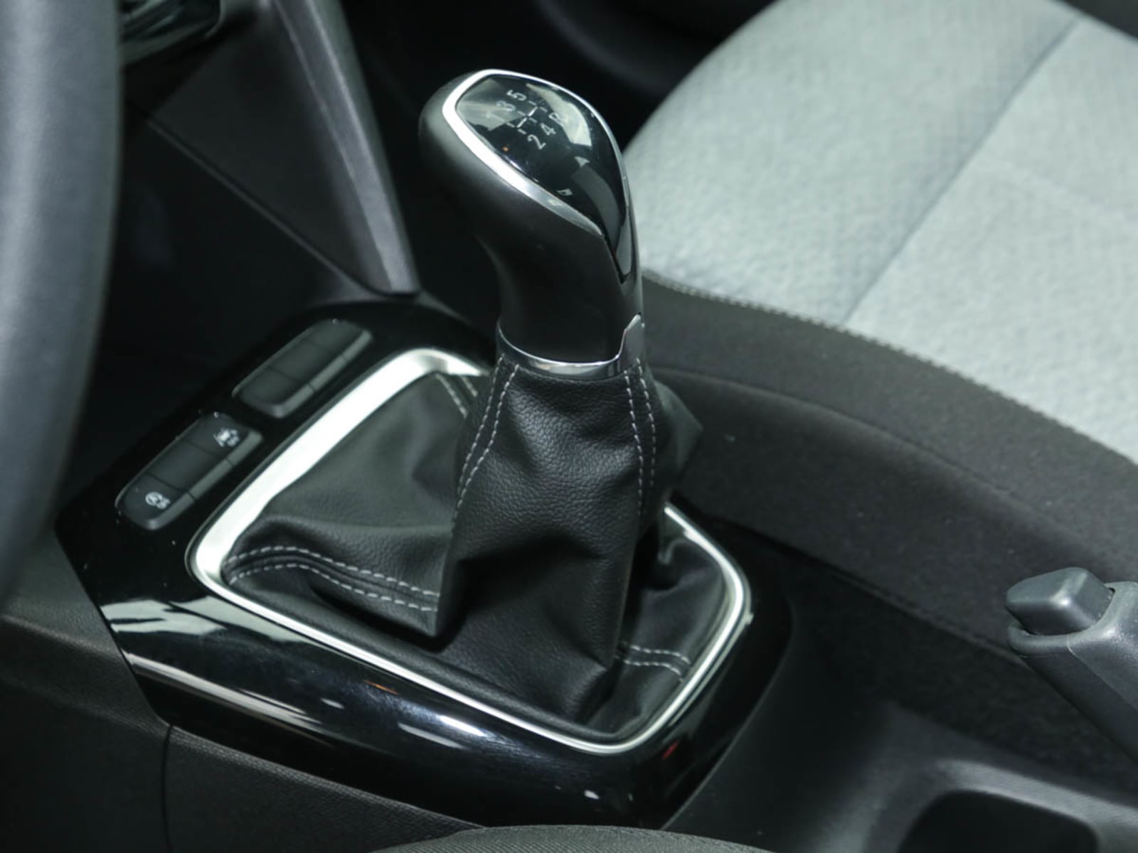 OPEL CORSA EDITION 1.2 MT5 2024 - Imagen 9 de 13