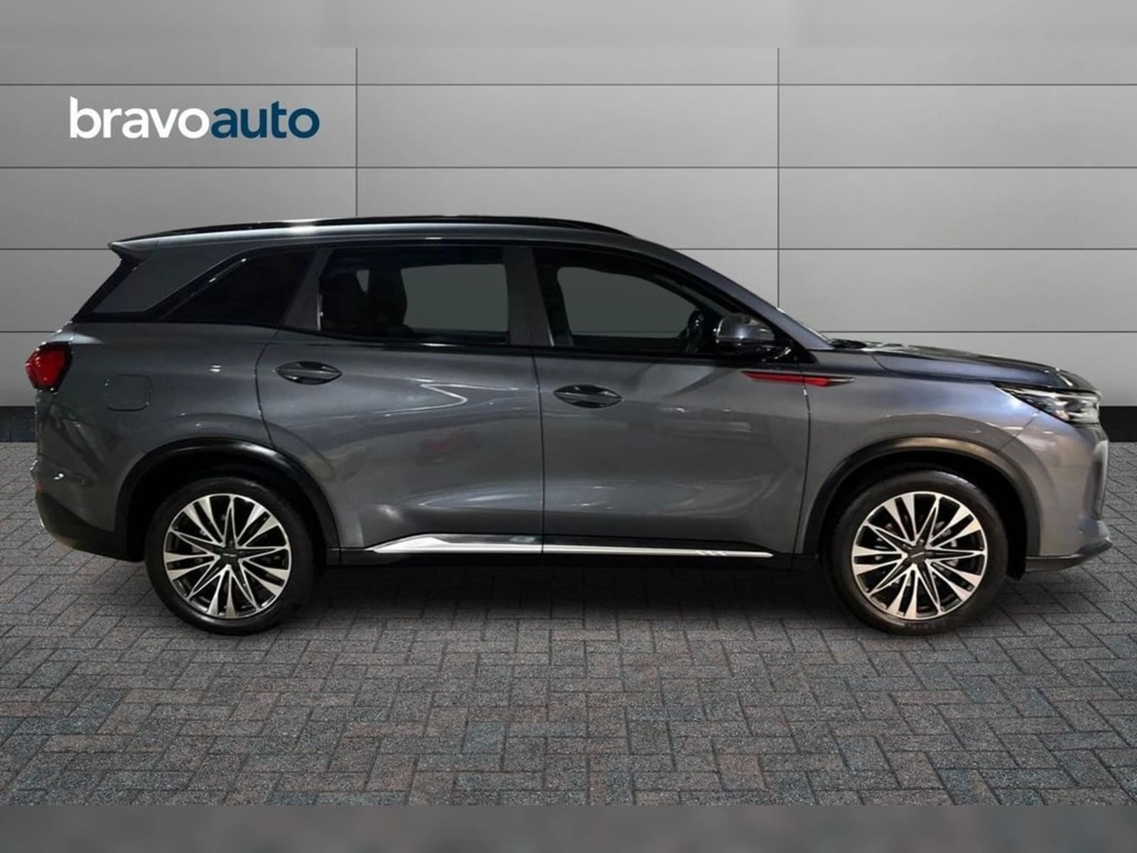 DFSK SUV 600 1.5 T LUXURY AT 2024 - Imagen 6 de 18