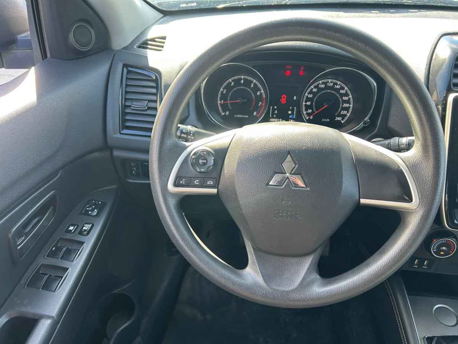 MITSUBISHI NEW ASX 1.6 MT 4X2 GLS 2022 - Imagen 14 de 16