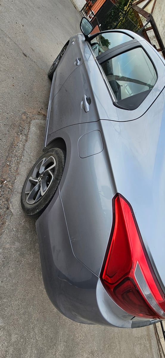 Citroën C-ELYSEE 1.5 1.6 HDI 92 FEEL PACK MT DIESEL 2024 - Imagen 4 de 8
