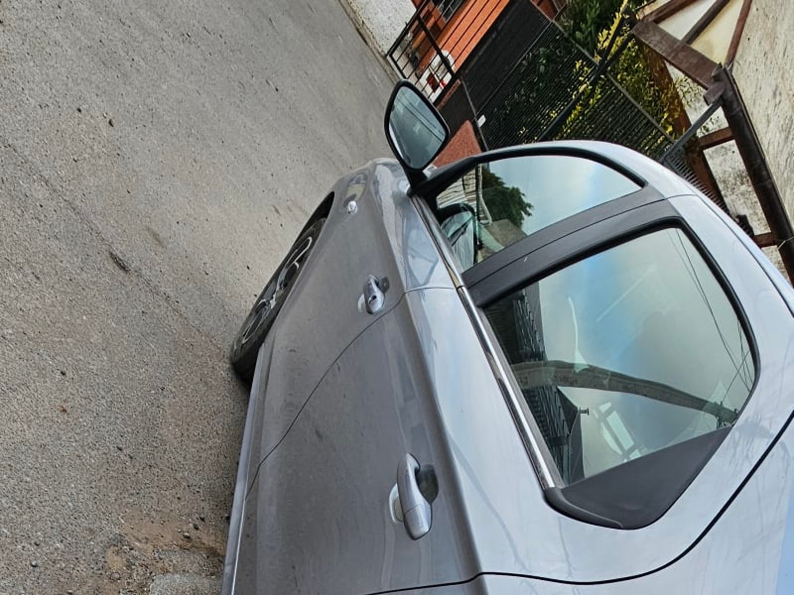 Citroën C-ELYSEE 1.5 1.6 HDI 92 FEEL PACK MT DIESEL 2024 - Foto 4 de 8