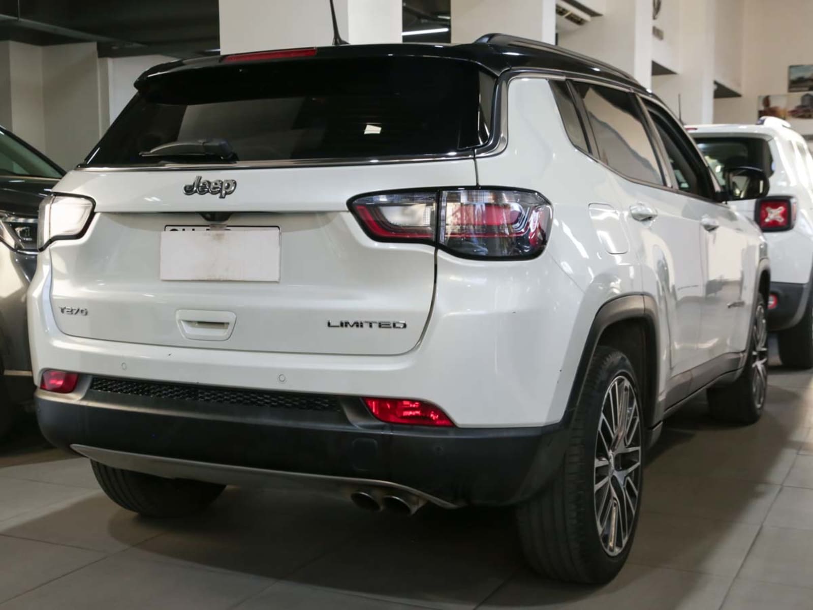 JEEP COMPASS LIMITED 4X2 AT 2023 - Imagen 6 de 14