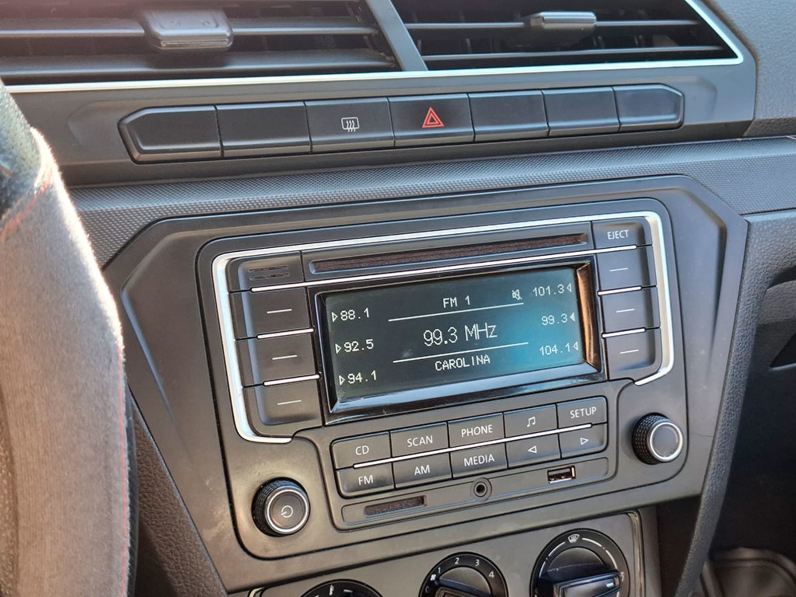 VOLKSWAGEN VOYAGE 1.6 TRENDLINE 2023 - Imagen 14 de 20