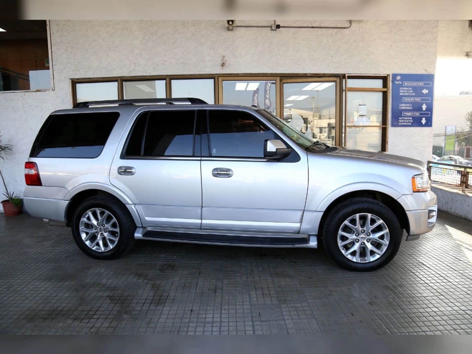 FORD EXPEDITION 3.5 LIMITED 4WD AT 5P 2018 - Imagen 4 de 20