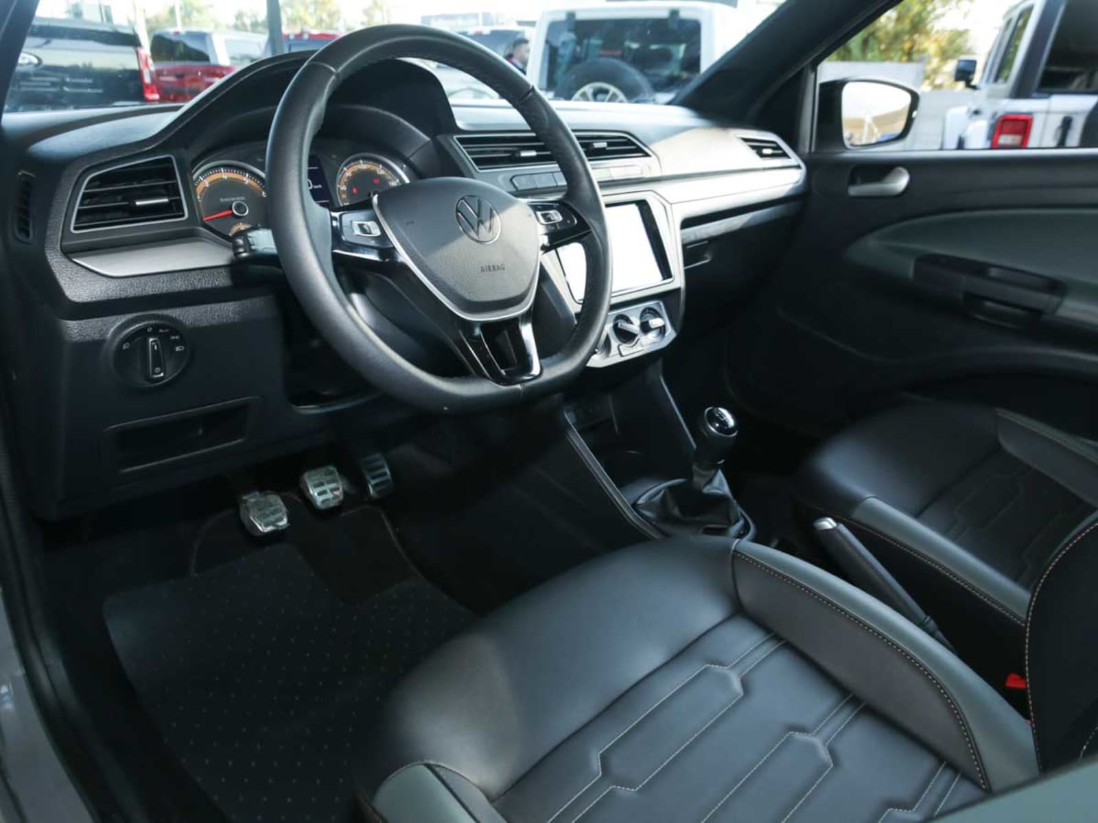 VOLKSWAGEN SAVEIRO CROSS DCAB 1.6 2025 - Imagen 9 de 14