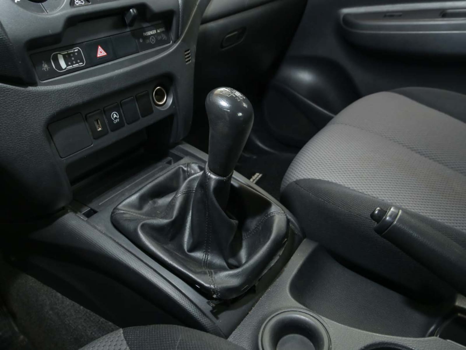 MITSUBISHI L-200 NEW KATANA CR MEC 4X2 TD E5 2024 - Imagen 10 de 14