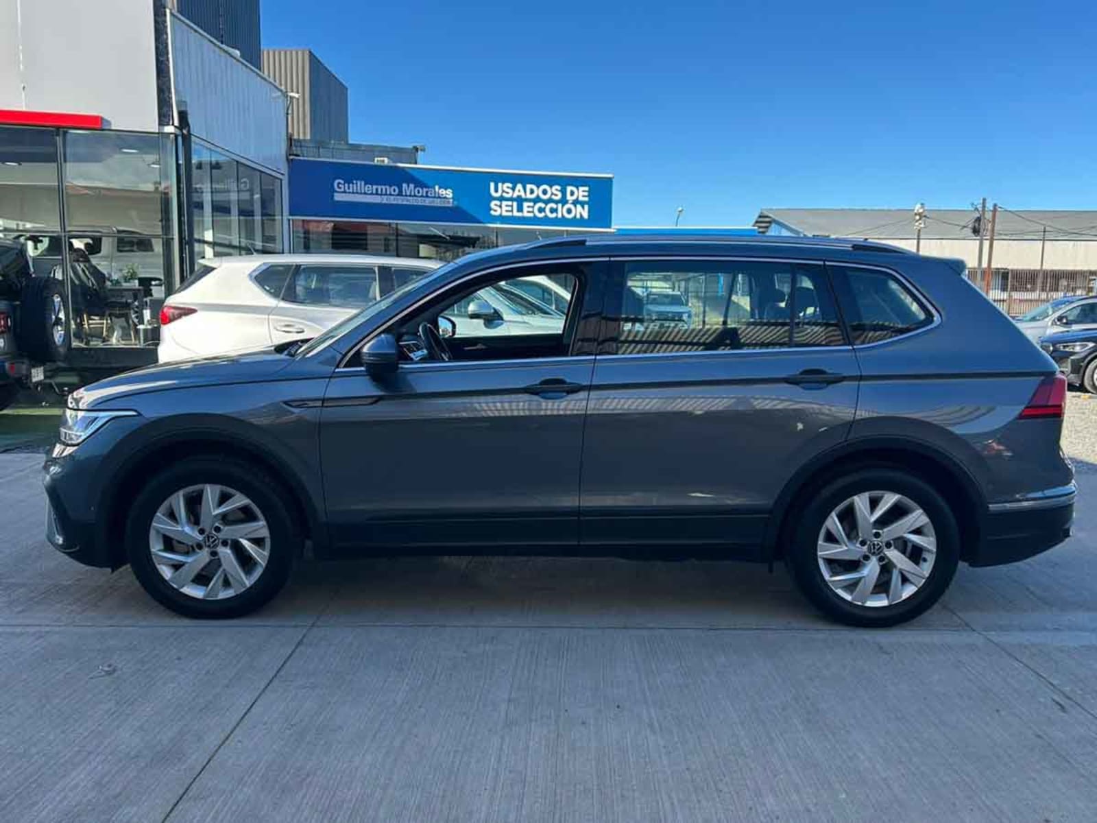 VOLKSWAGEN TIGUAN COMFORTLINE AUT 2025 - Imagen 15 de 16