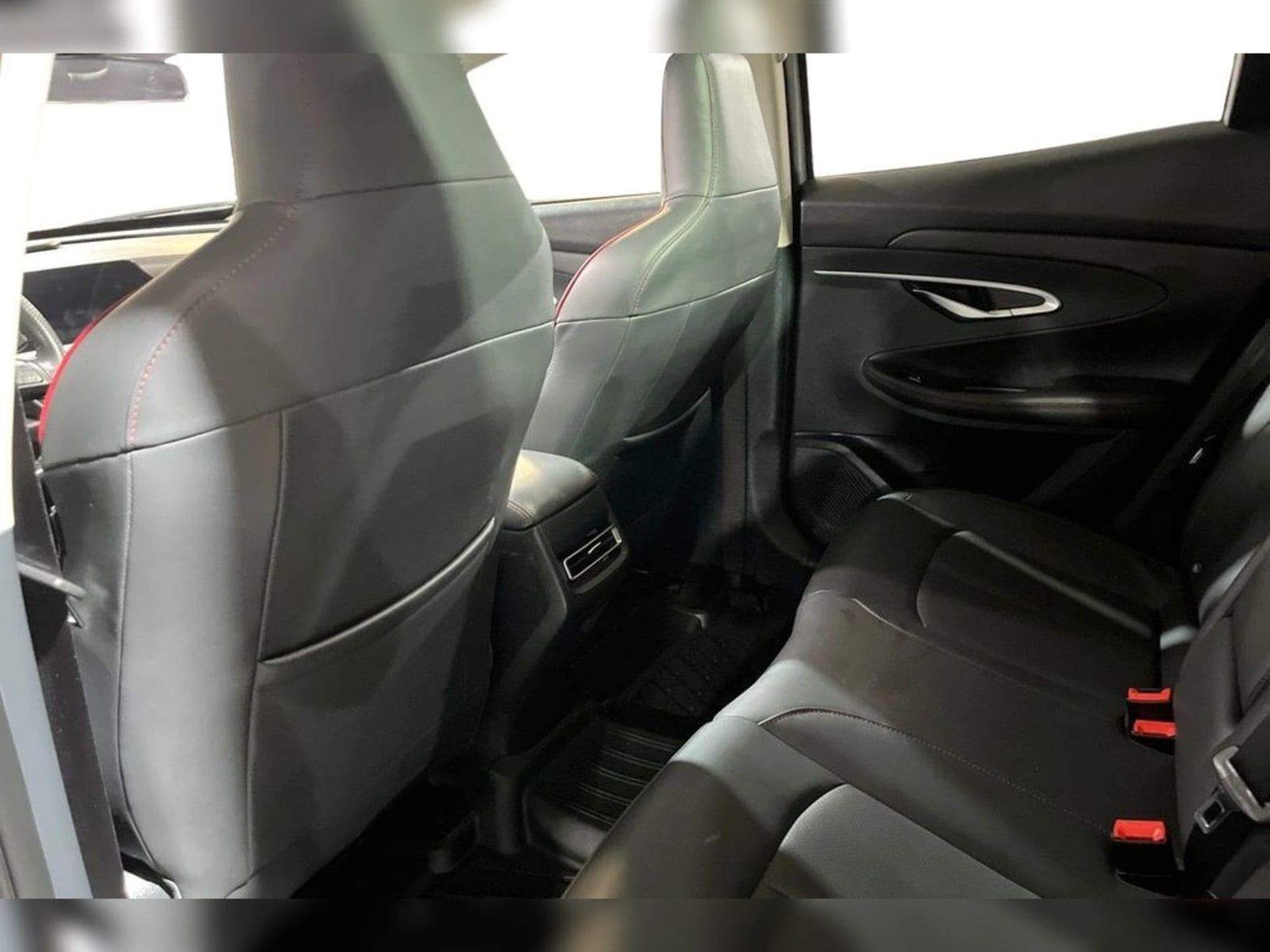 CHANGAN UNI-T 1.5 ELITE AT 2024 - Imagen 16 de 18