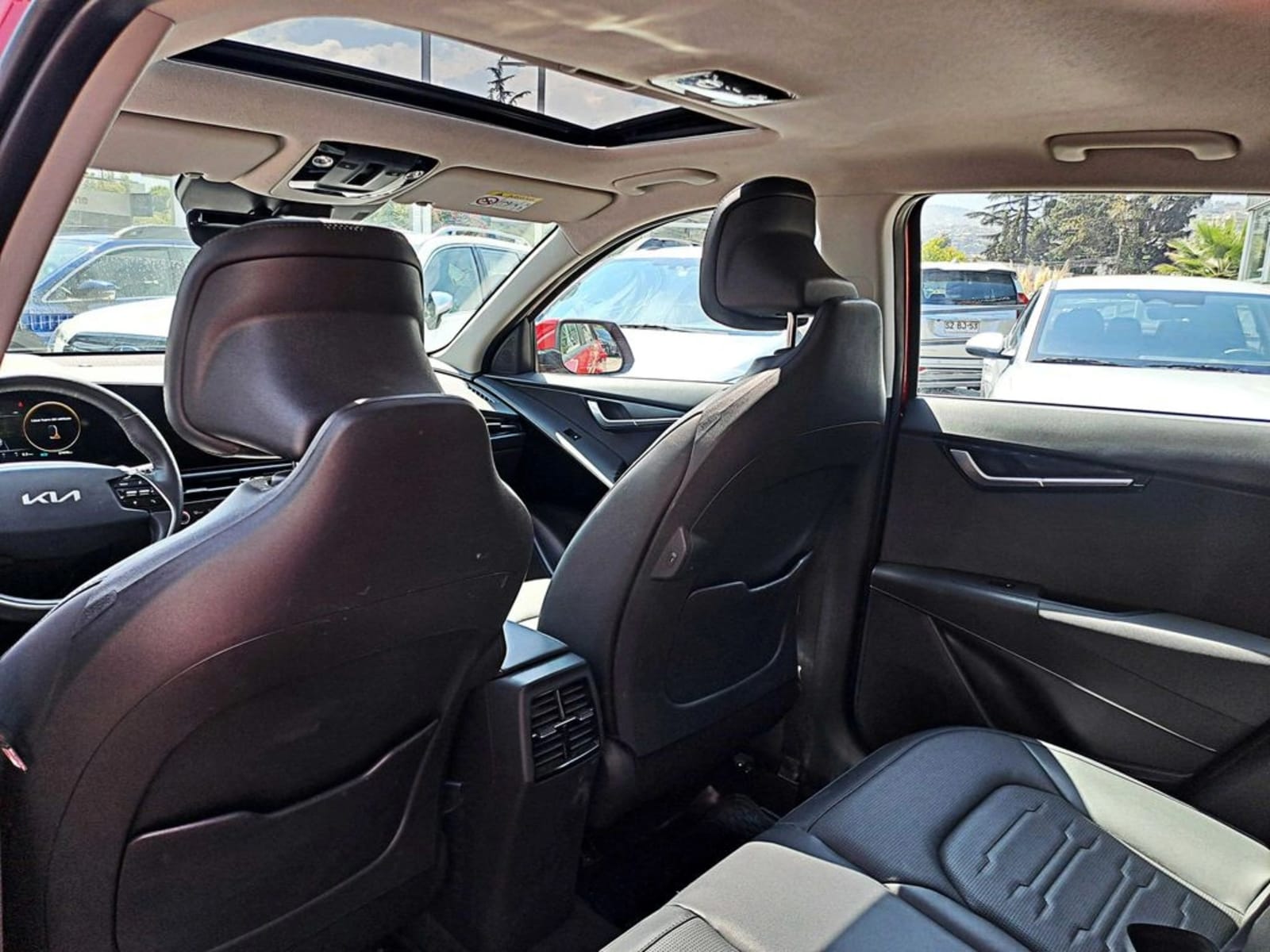KIA NIRO GDI 1.6 AT 2023 - Imagen 13 de 20