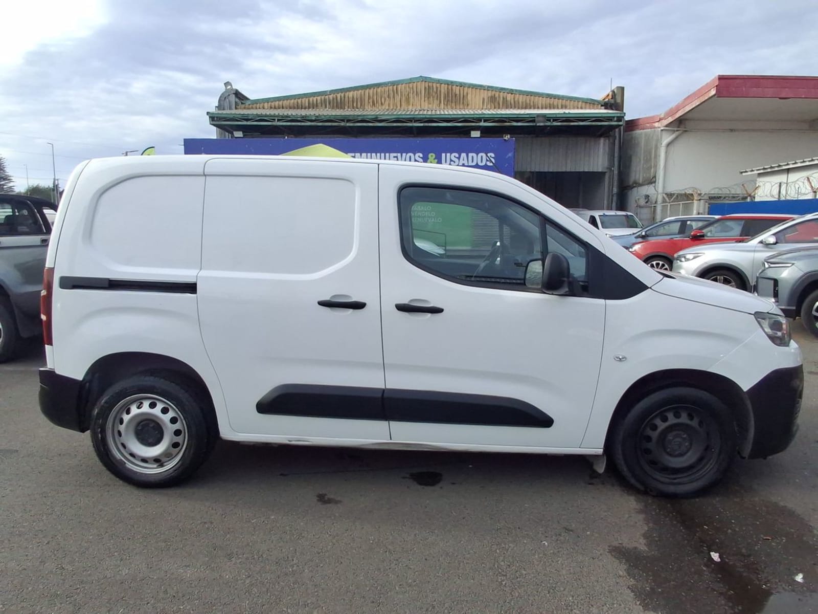 Citroen Berlingo 1.6 M Hdi Diesel 4x2 Furgon 100 Bvm Mt 5p 2020 - Imagen 8 de 8
