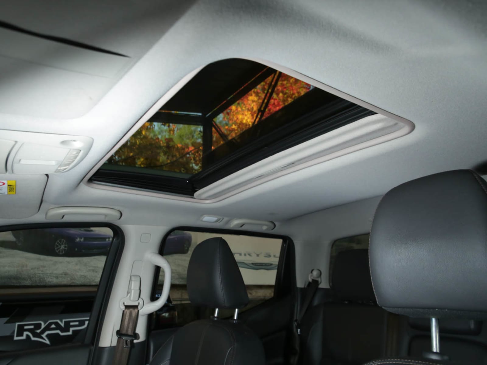 NISSAN NAVARA 2.3D DC PLATINUM MT 4WD 2023 - Imagen 16 de 16