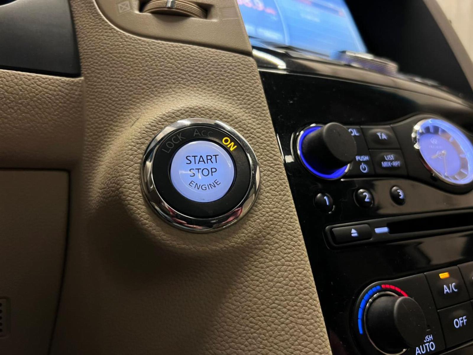 INFINITI QX70 3.7 AWD 2018 - Imagen 16 de 20