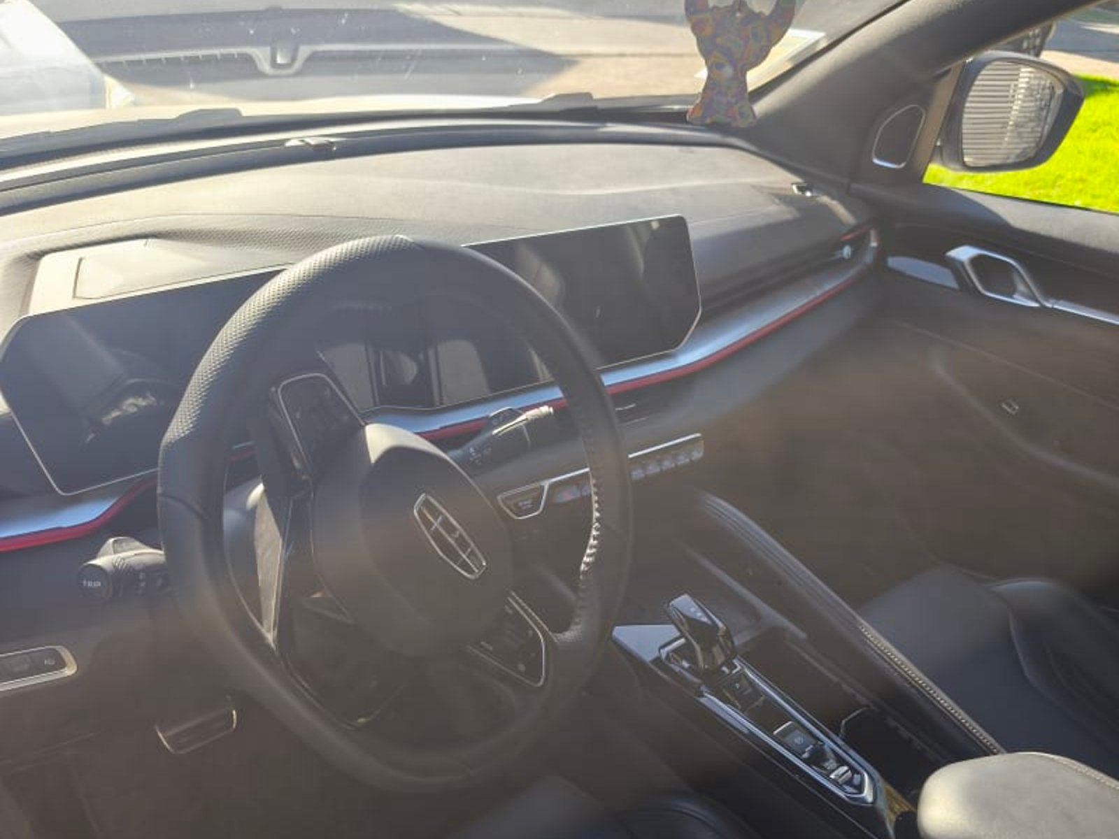 Geely COOLRAY 1.5 GF SPORT AT DIESEL 2024 - Foto 5 de 7