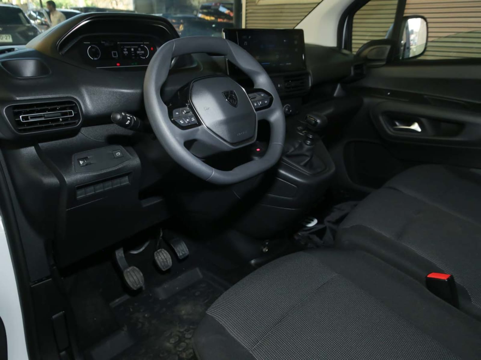 PEUGEOT PARTNER MCA L1 DIESEL 100HP MT 2026 - Imagen 8 de 11