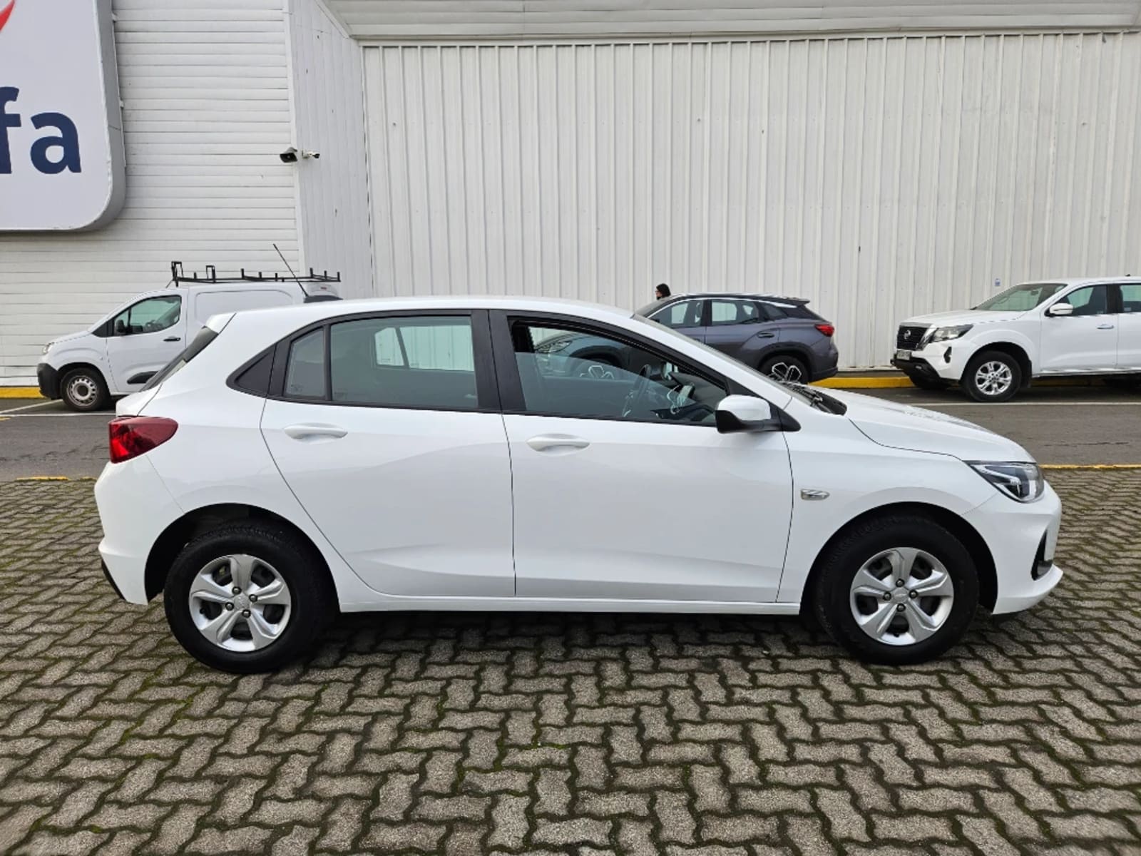 CHEVROLET ONIX 1.0T LT R 4X2 HB MT 5P 2024 - Imagen 4 de 20