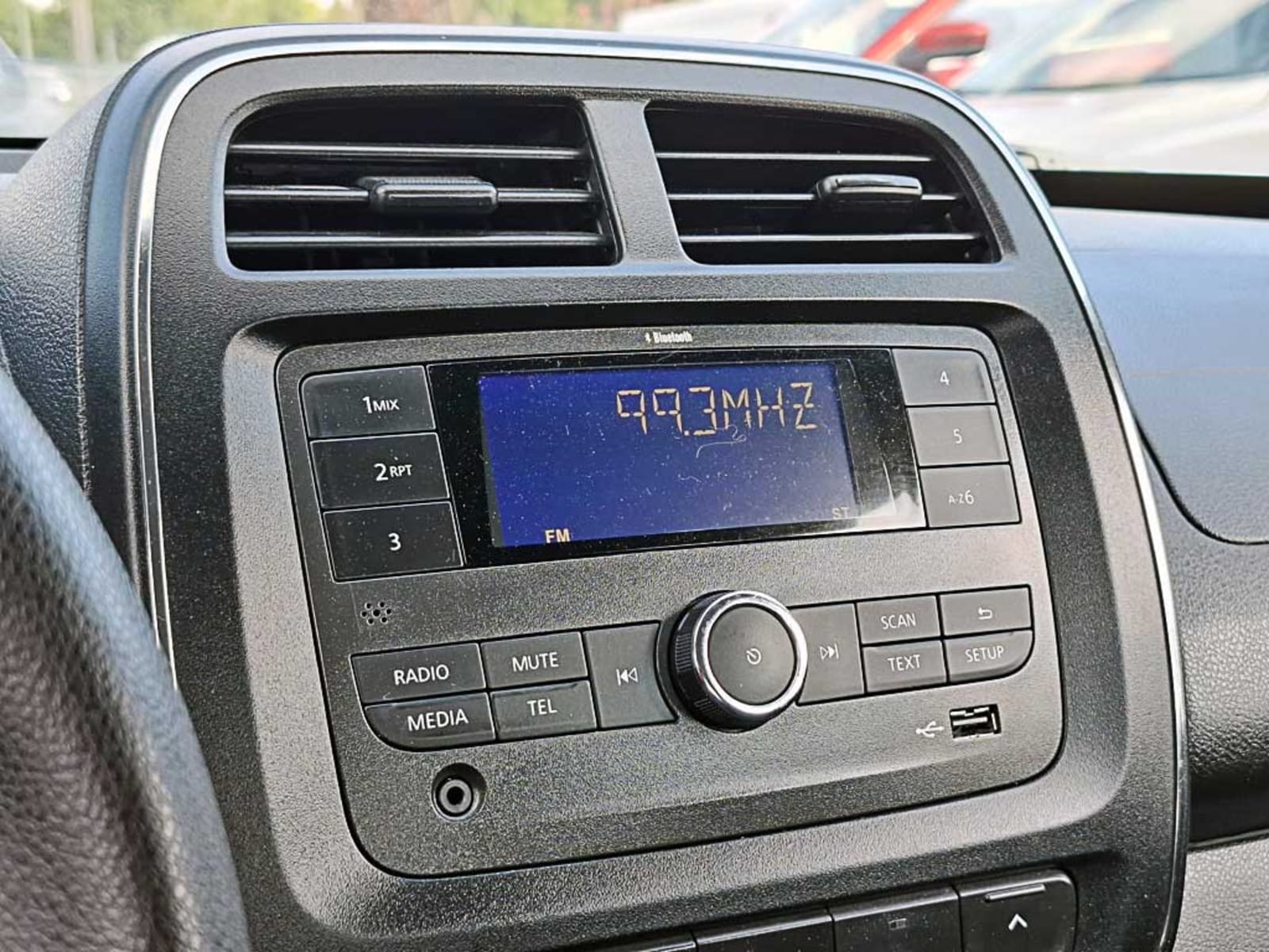 RENAULT KWID (IN) 1.0 HB INTENS MT 2024 - Imagen 16 de 18
