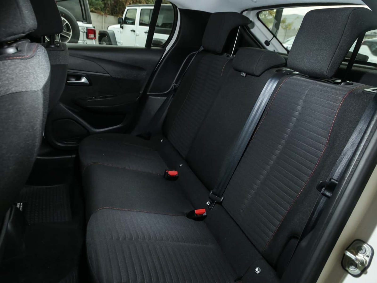 PEUGEOT 208 ACTIVE BLUEHDI 1.5 2023 - Imagen 11 de 13