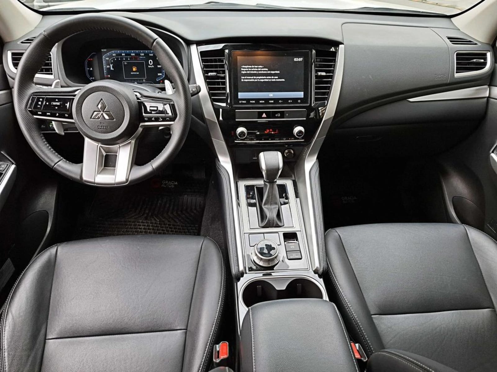 MITSUBISHI MONTERO SPORT 3.0 AT 4X4 2025 - Imagen 14 de 20