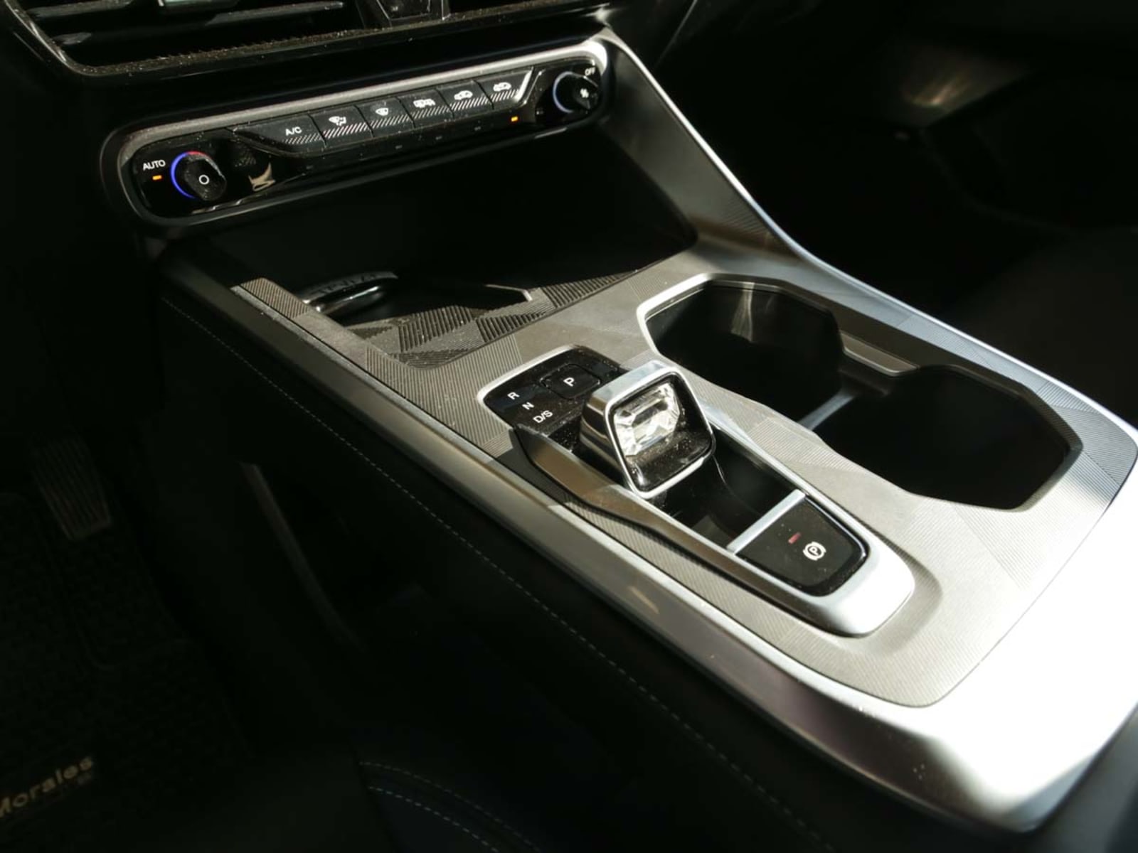 GAC MOTOR EMZOOM 1.5T AT GL R-Style 2024 - Imagen 9 de 14