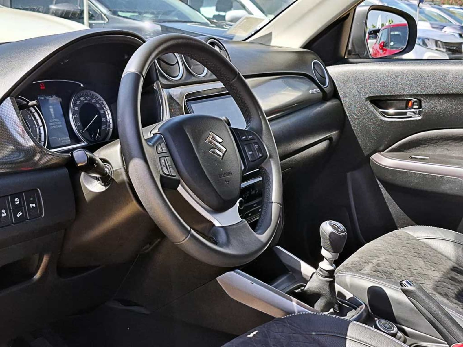 SUZUKI VITARA 1.4 LIMITED BOOSTERJET MT 4X4 2023 - Imagen 13 de 20