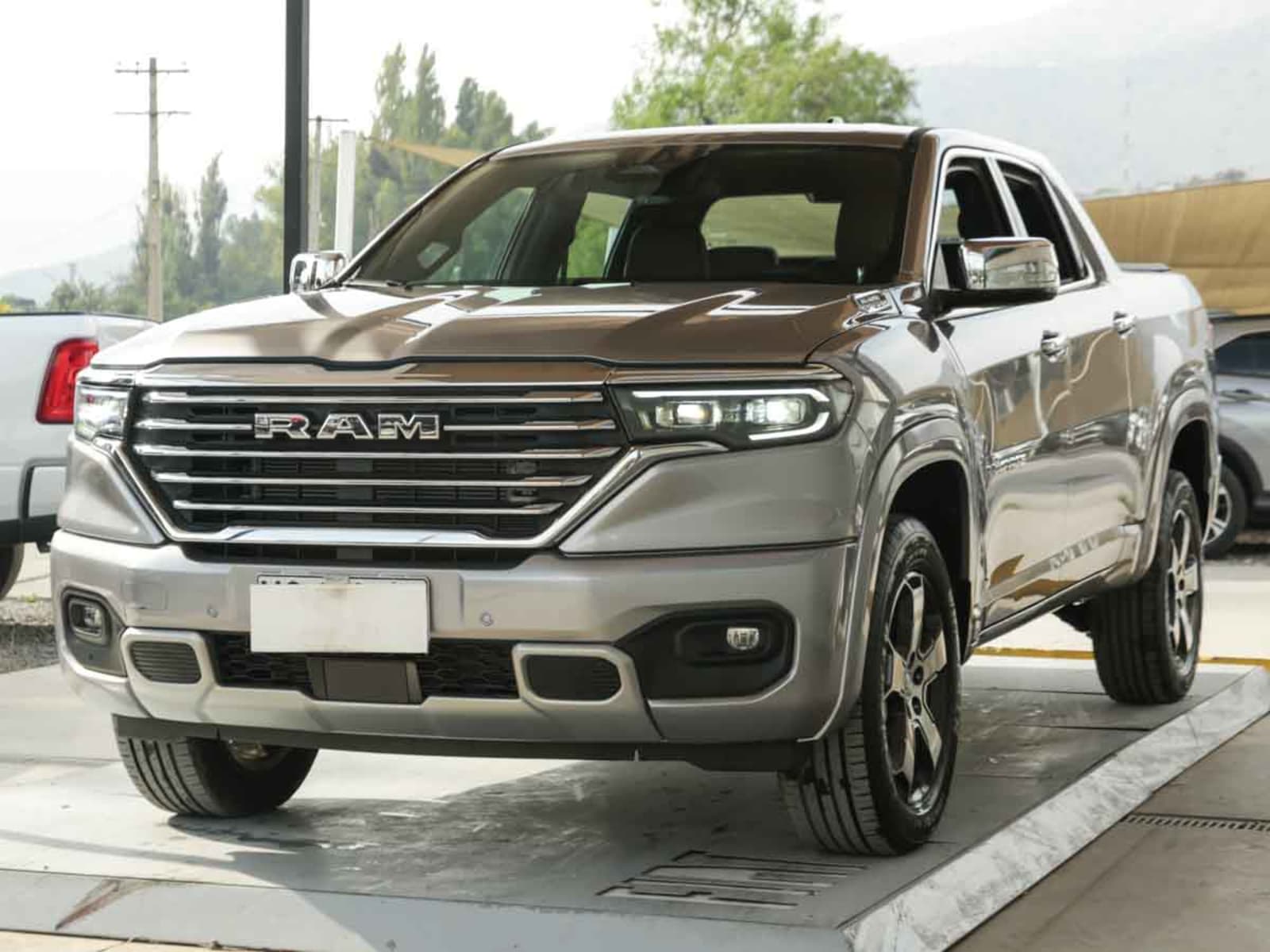 RAM RAMPAGE LARAMIE 2.2 DIESEL 200 HP 4X4 AT 2026 - Imagen 15 de 20
