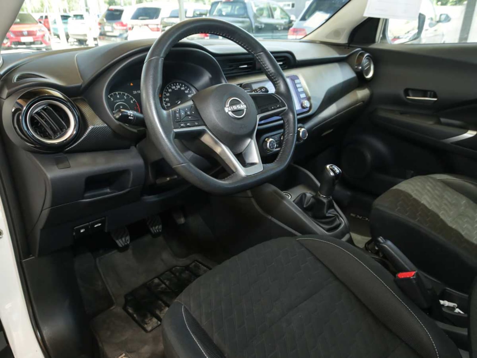 NISSAN KICKS ADVANCE 1.6 2024 - Imagen 8 de 13