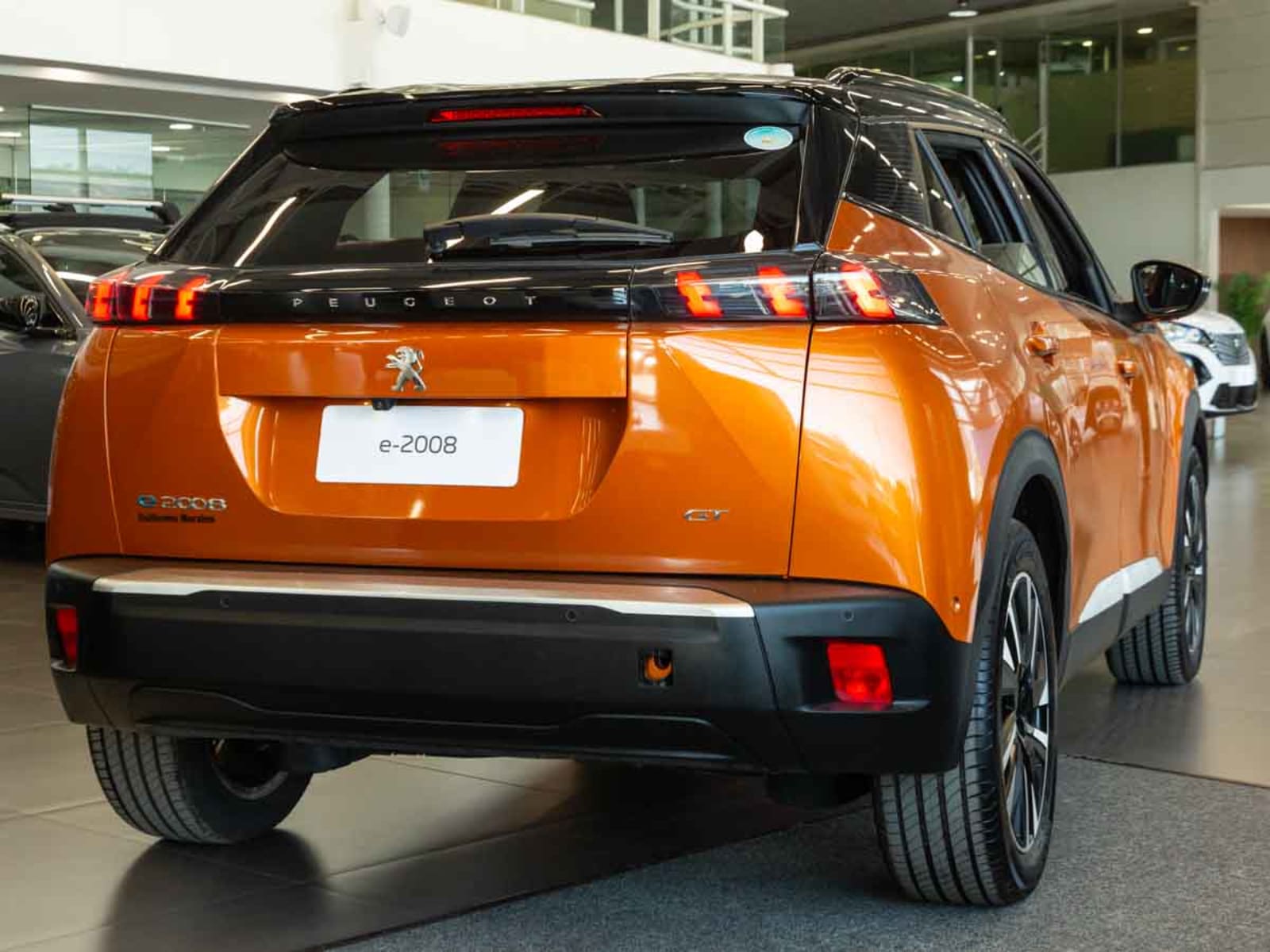 PEUGEOT 2008 GT EV 2025 - Imagen 6 de 20