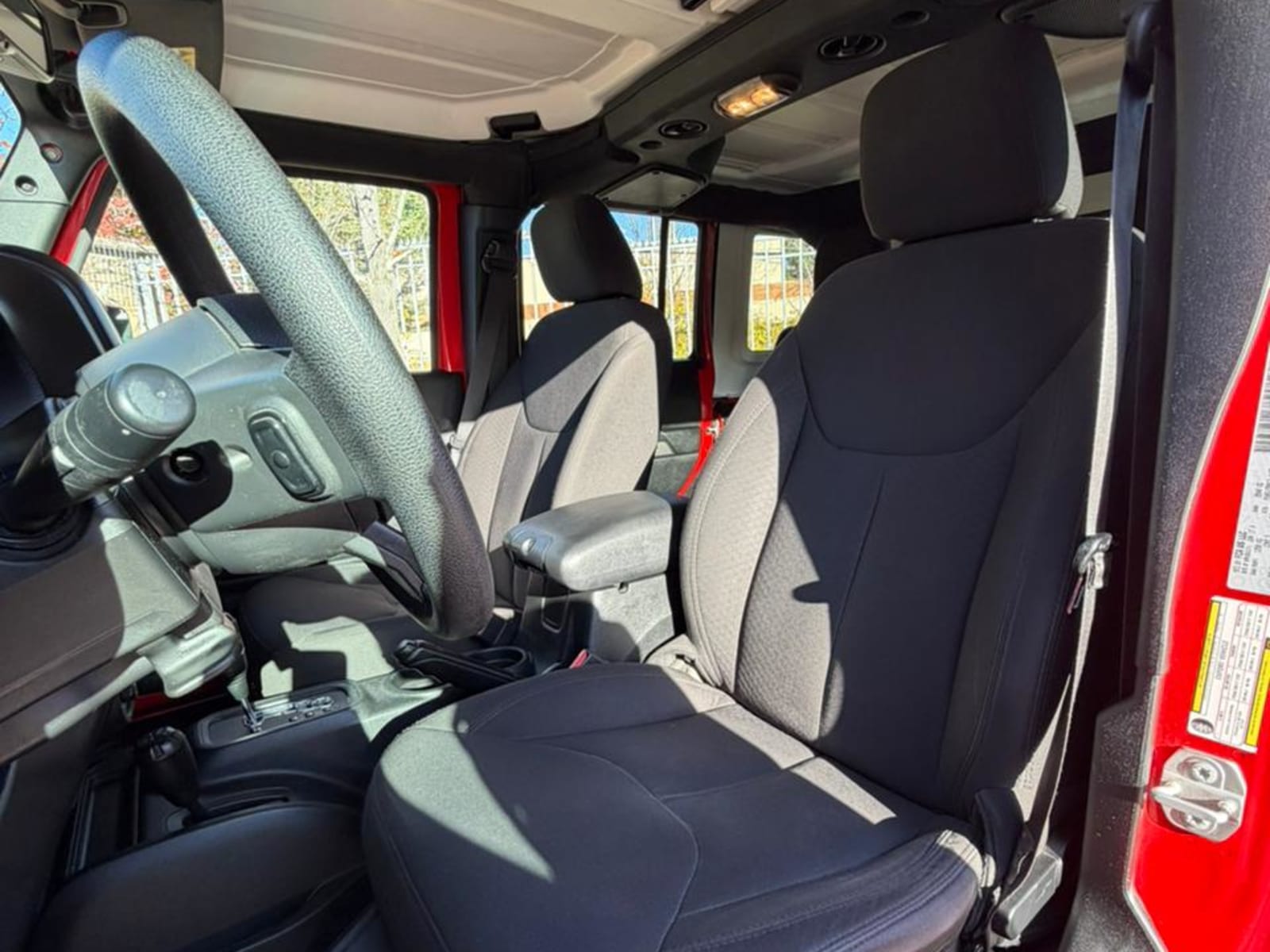 JEEP WRANGLER SPORT UNLIMITED 2018 - Imagen 9 de 18