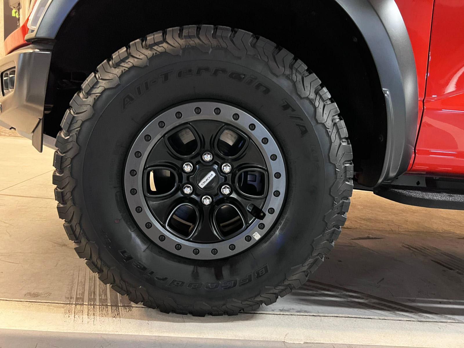 FORD F-150 RAPTOR 2023 - Imagen 11 de 20