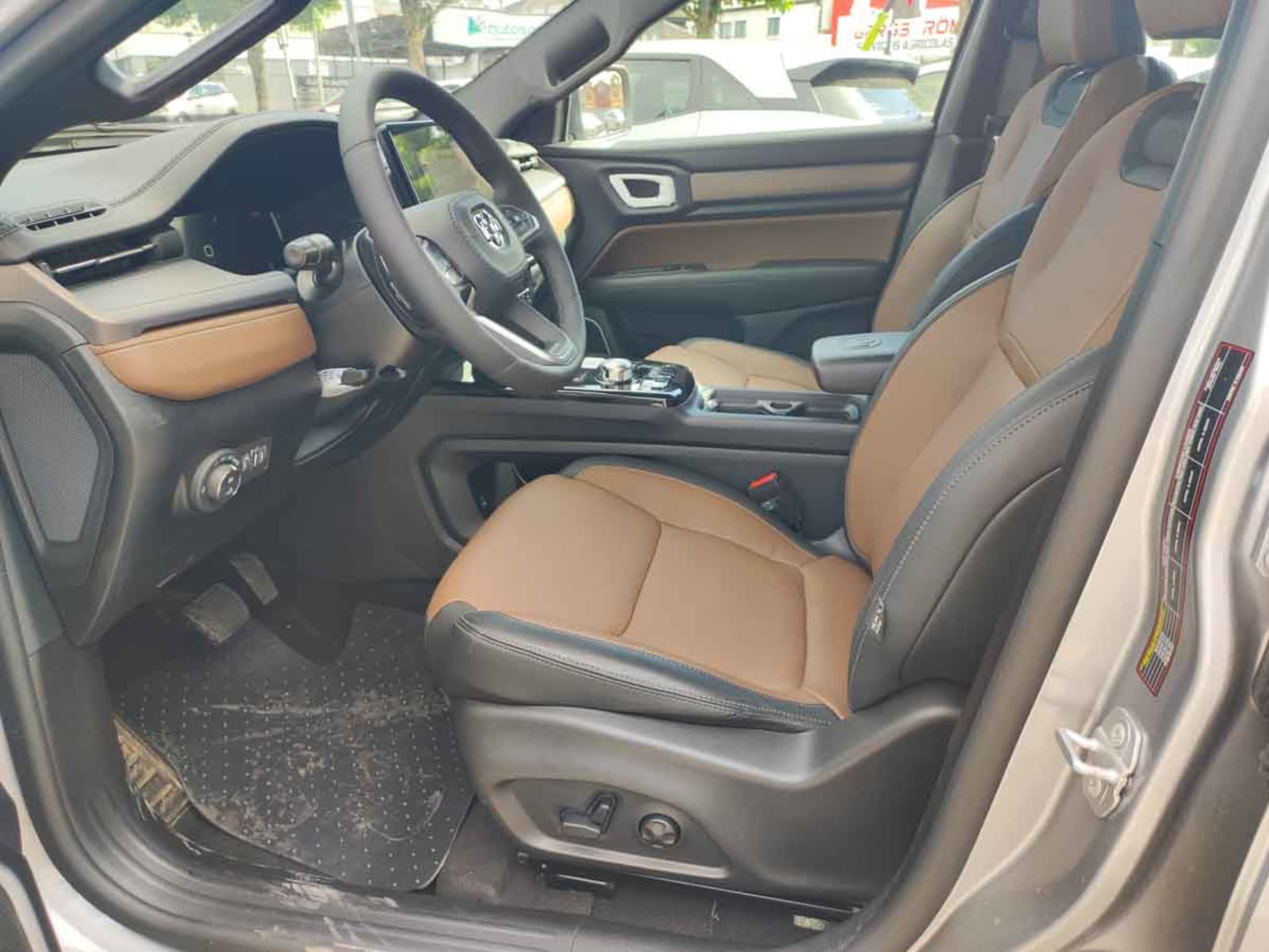 RAM RAMPAGE LARAMIE 2.2 DIESEL 200 HP 4X4 AT 2026 - Imagen 9 de 20