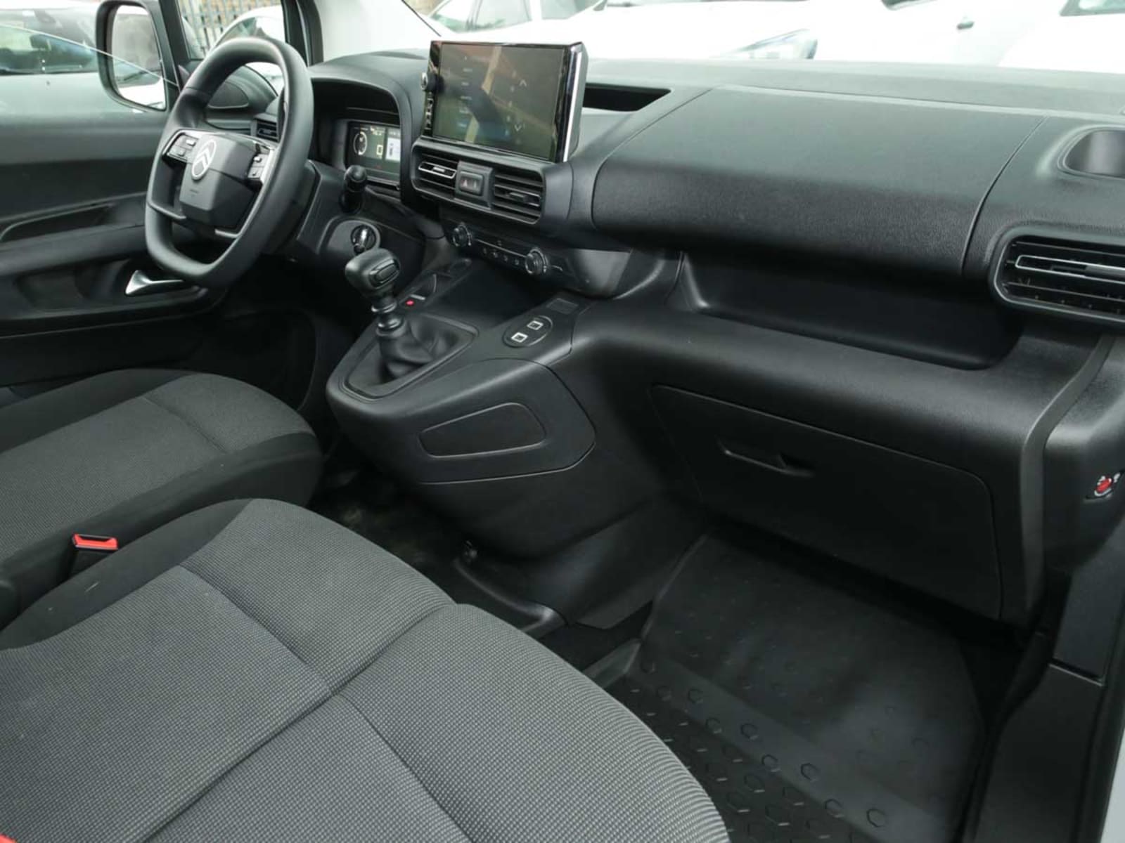 CITROEN BERLINGO MCA M DIESEL 100HP MT 2026 - Imagen 11 de 14