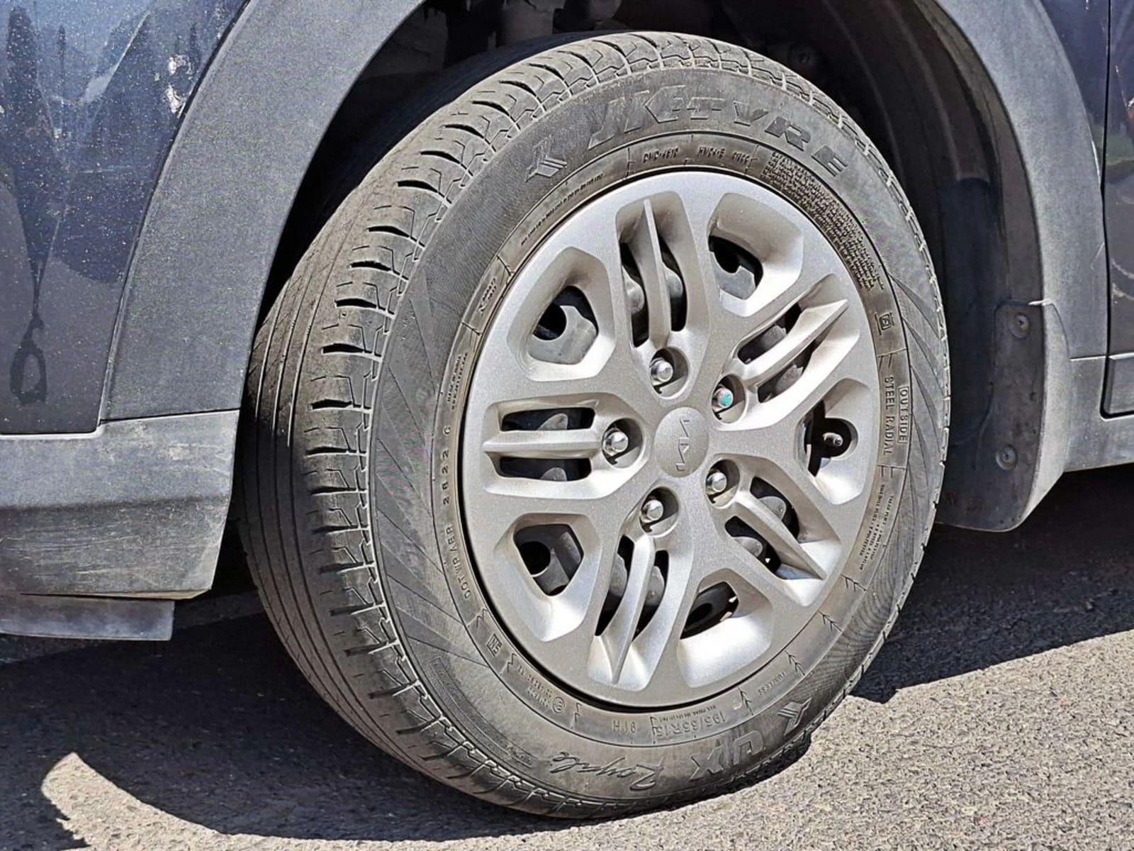 KIA CARENS LX 1.5 2023 - Imagen 3 de 16