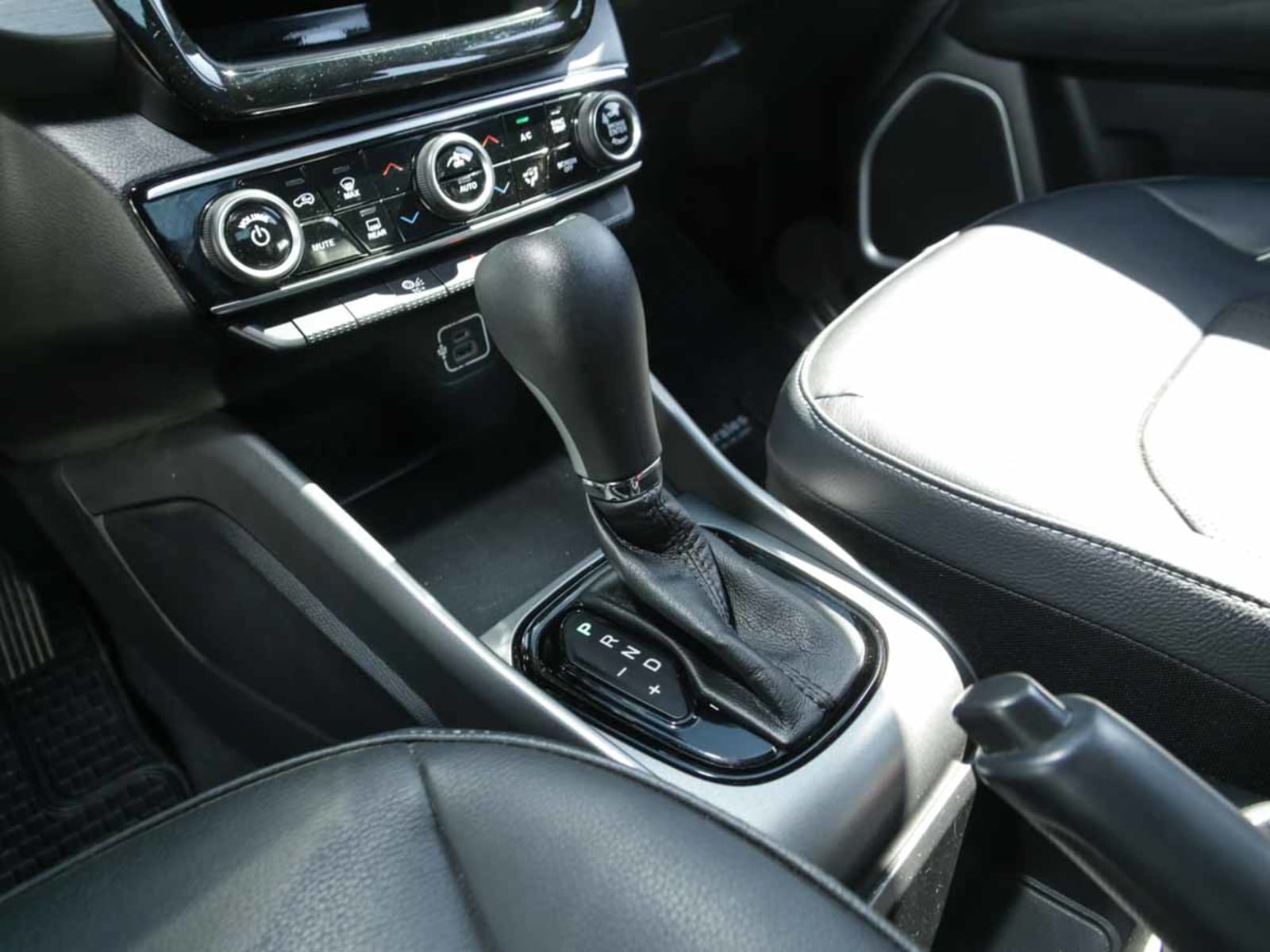 RAM 1000 BIG HORN 1.8 AUT 2023 - Imagen 10 de 14