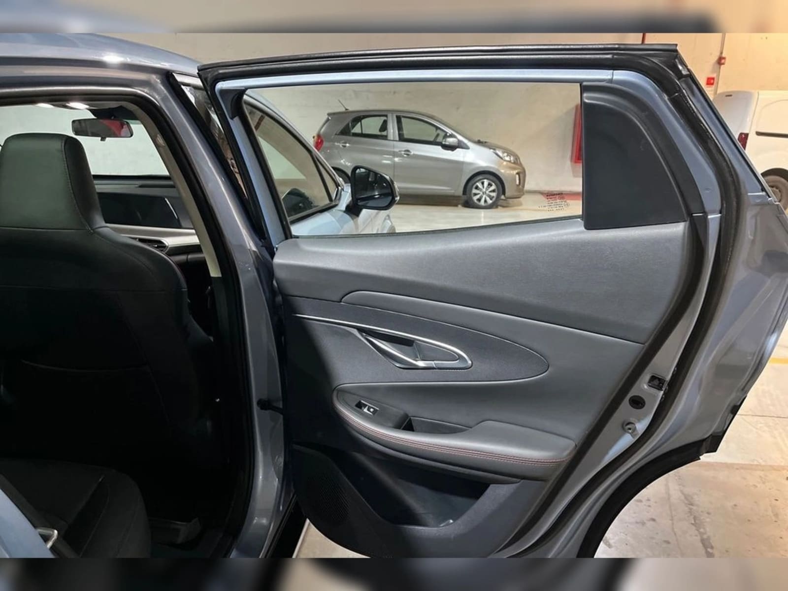 CHANGAN UNI-T 1.5 ELITE AT 2024 - Imagen 17 de 18