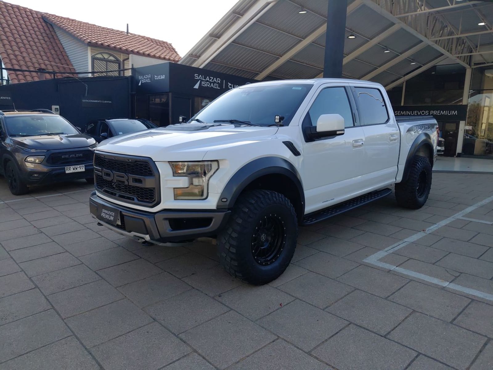 Ford F-150 Raptor 3.5 Svt Supercrew 4x4 Ac At 4p 2019 - Imagen 3 de 8