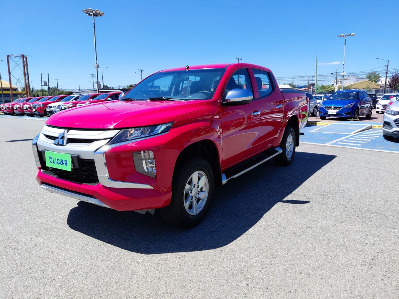 Mitsubishi L200 2.2 Katana Crt Diesel Dob. Cab. 4x4 Mt 4p 2024 - Imagen 3 de 8