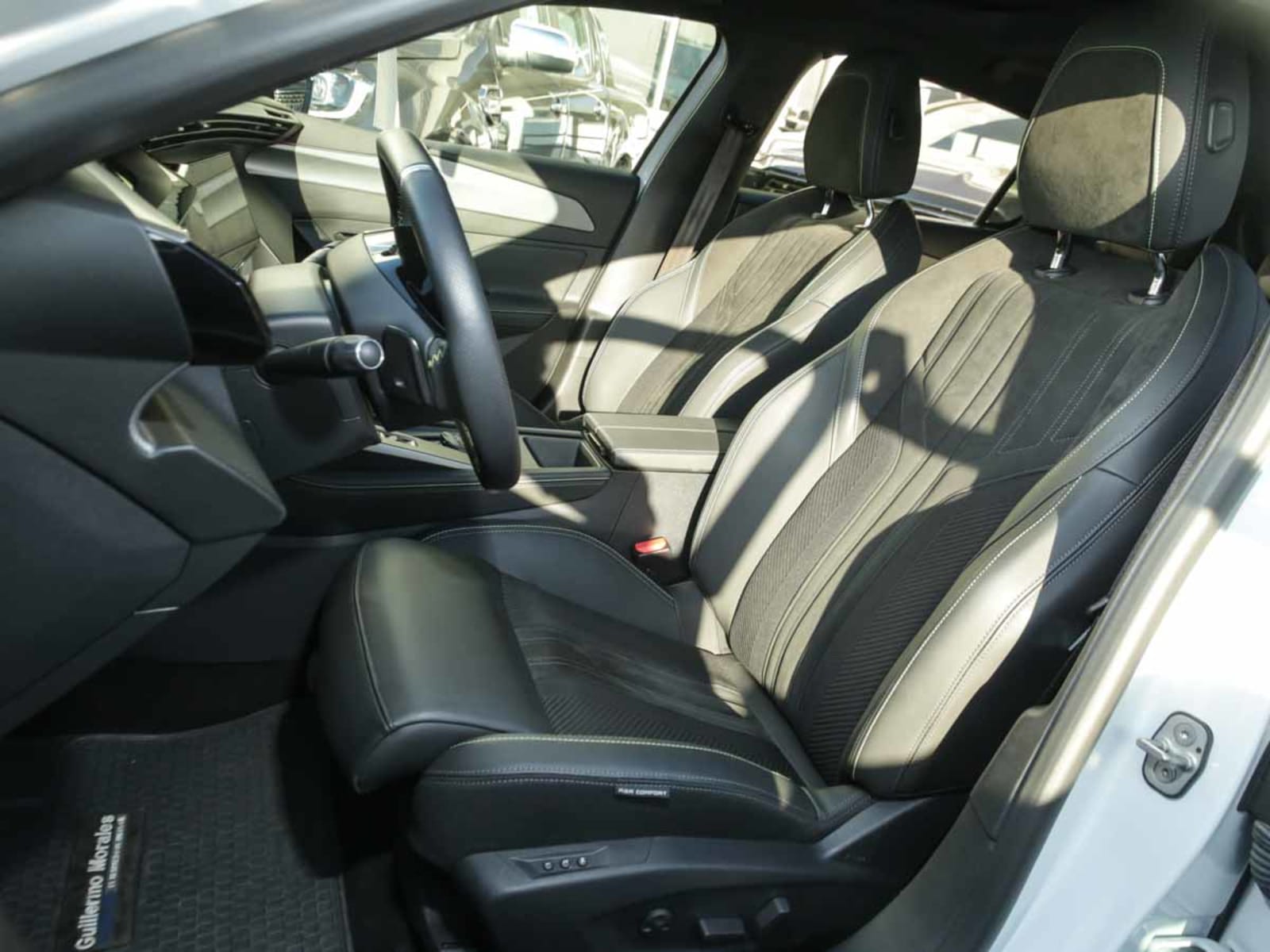 PEUGEOT 308 GT Hybrid 136hp AT 2026 - Imagen 10 de 14