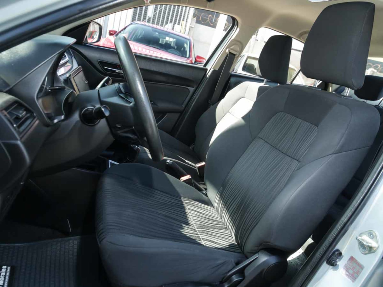 SUZUKI DZIRE GL 1.2 2024 - Imagen 10 de 13