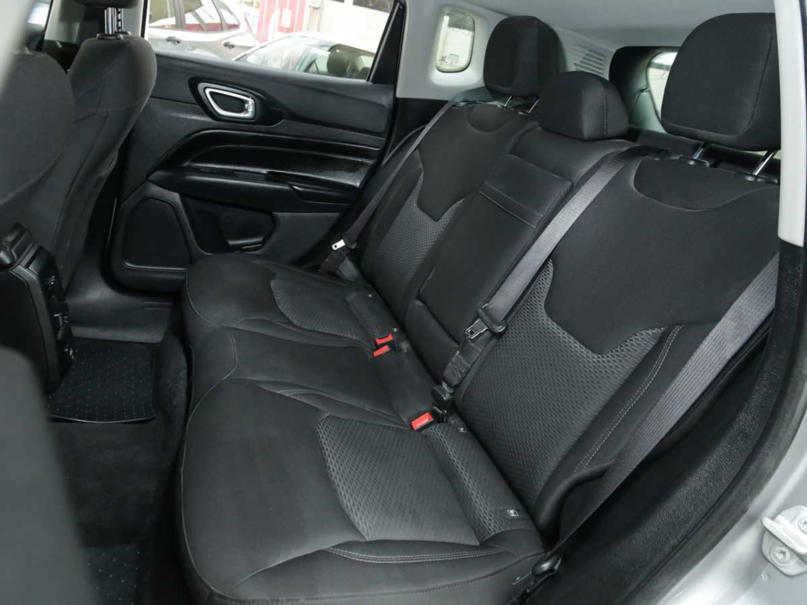 JEEP COMPASS SPORT 4X2 AT 2023 - Imagen 11 de 13