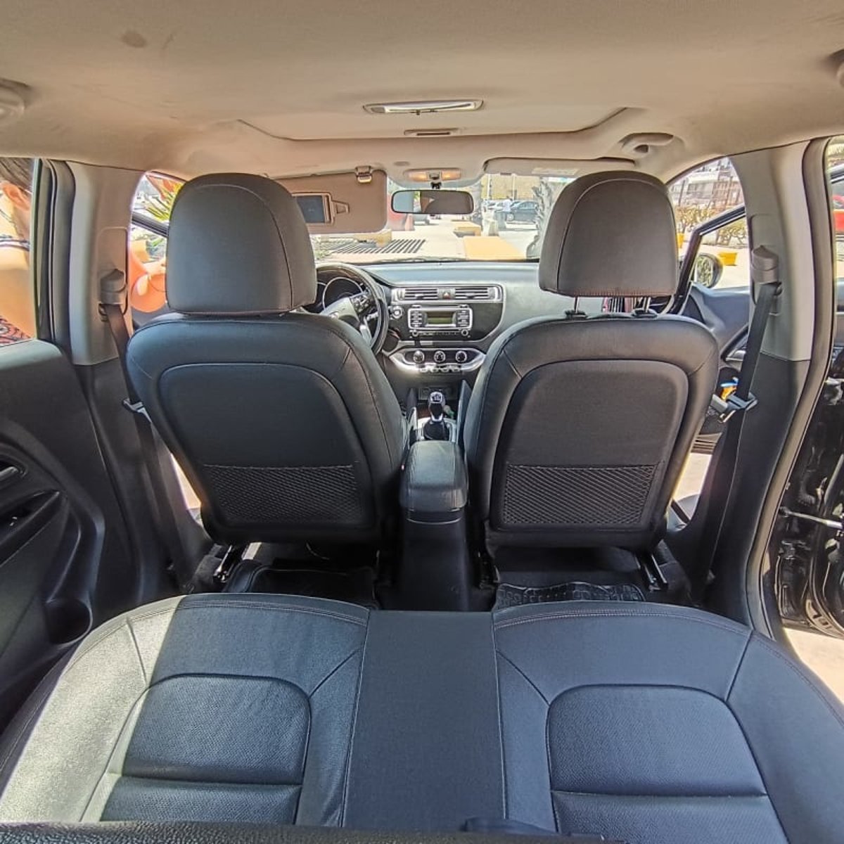 Kia RIO 5 EUROCOPA 2016 - Imagen 5 de 8