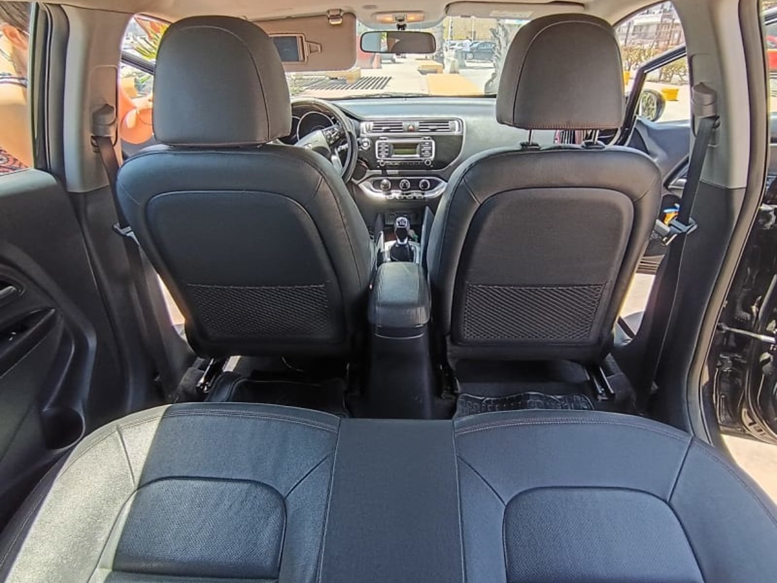 Kia RIO 5 EUROCOPA 2016 - Foto 5 de 8